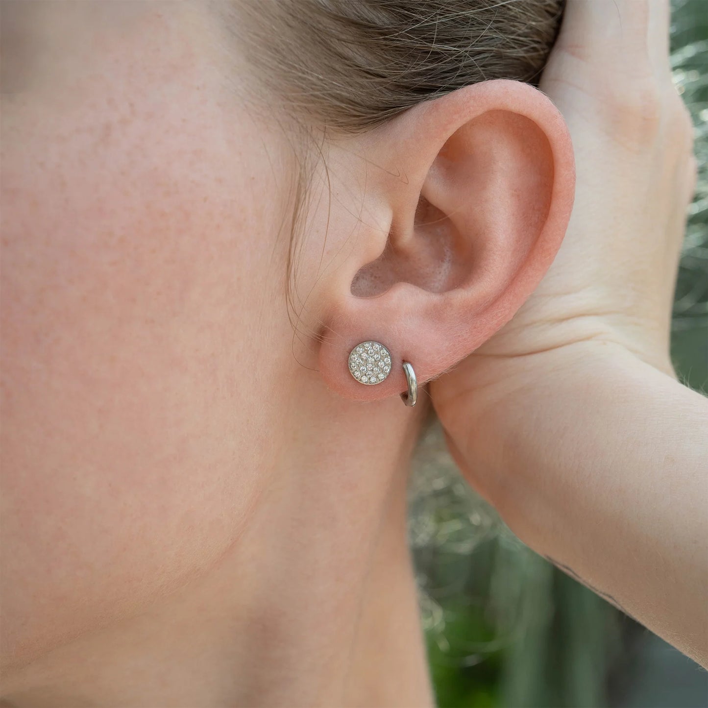 Round Pave Stones Stud Earrings
