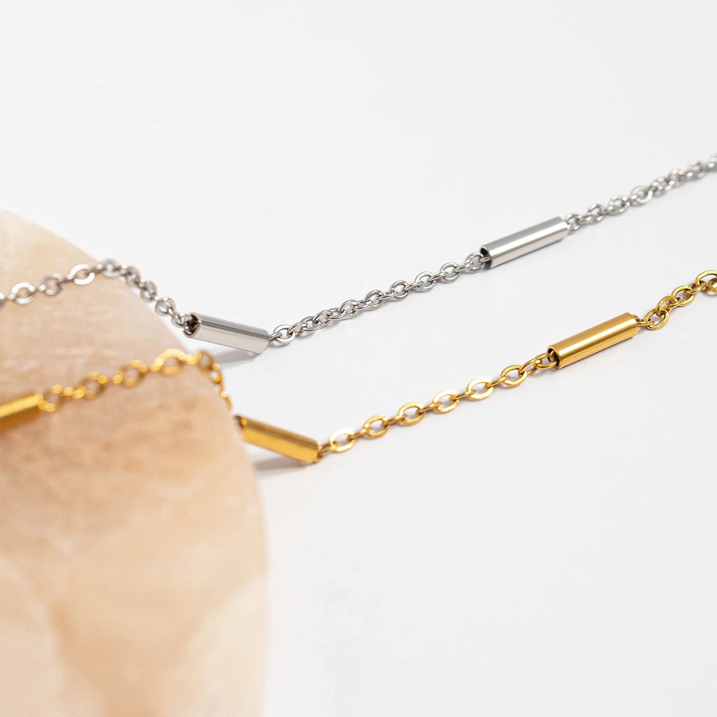 Satellite Bar Chain Necklace